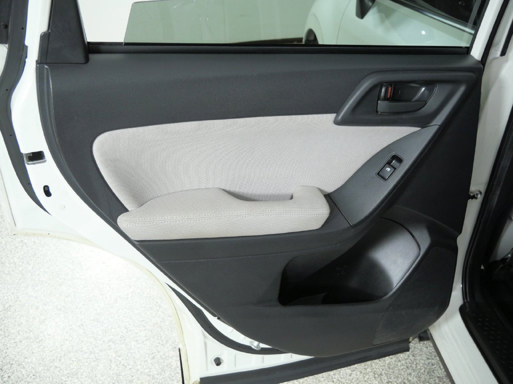 Thumbnail: 2015 Subaru Forester - 32