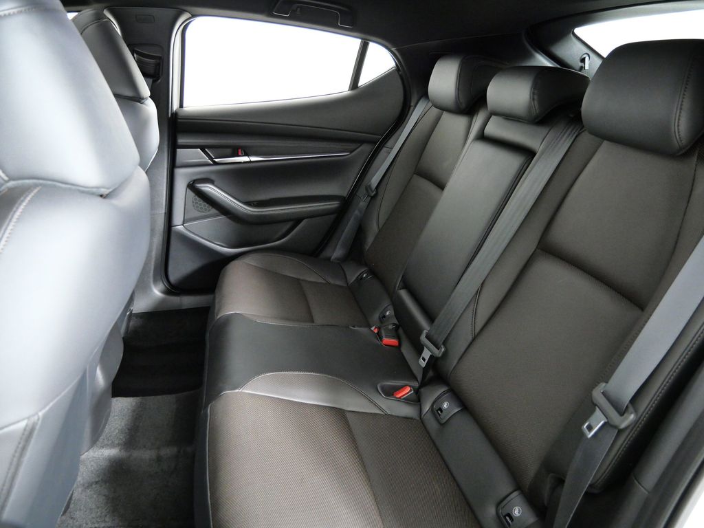 Thumbnail: 2025 Mazda Mazda3 - 32