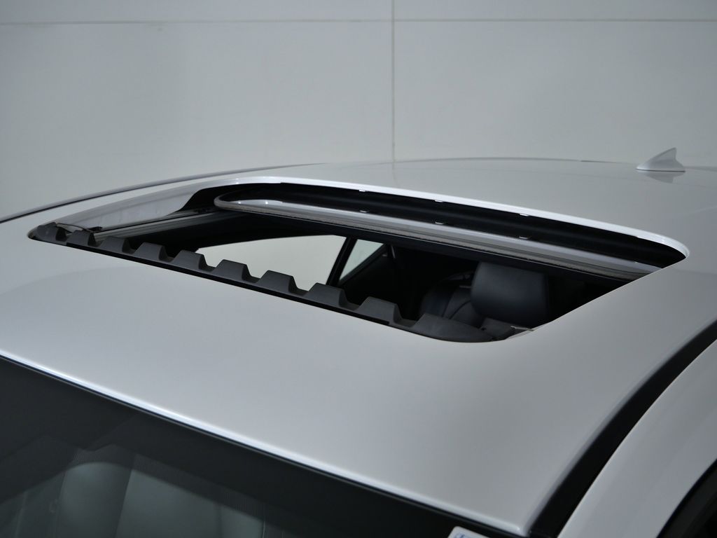 Thumbnail: 2025 Mazda Mazda3 - 24