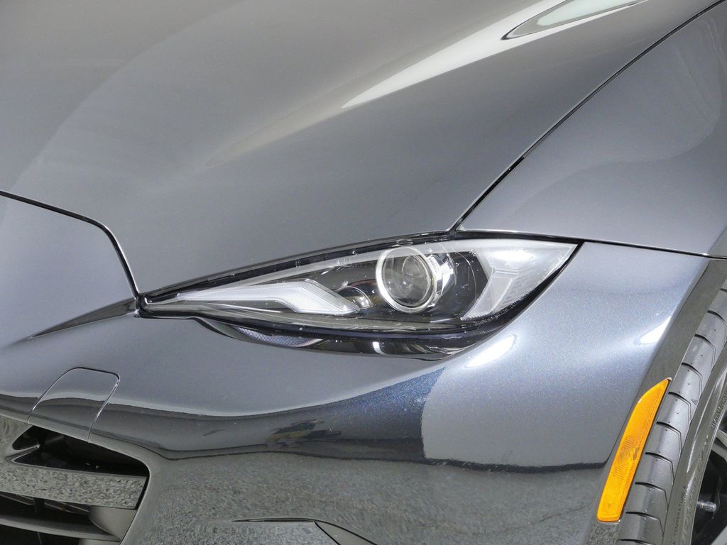 Thumbnail: 2026 Mazda MX-5 Miata - 17