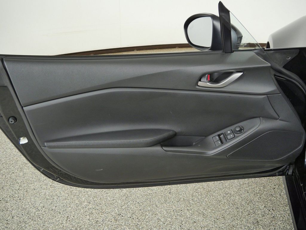Thumbnail: 2026 Mazda MX-5 Miata - 29