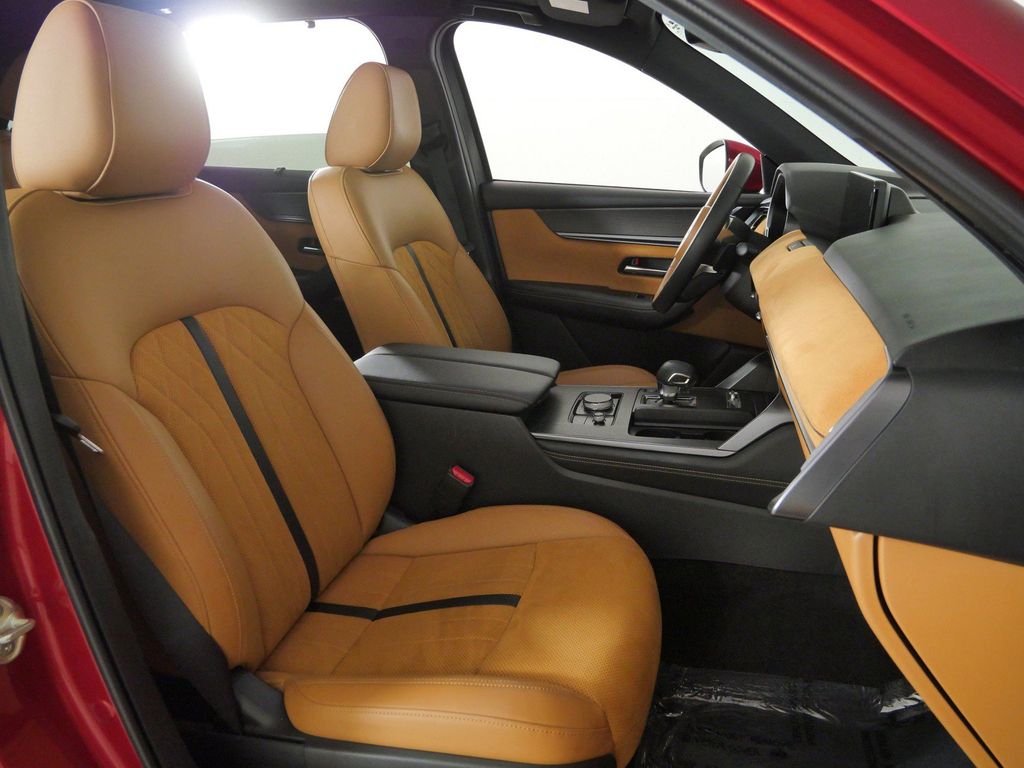 Thumbnail: 2024 Mazda CX-90 - 10