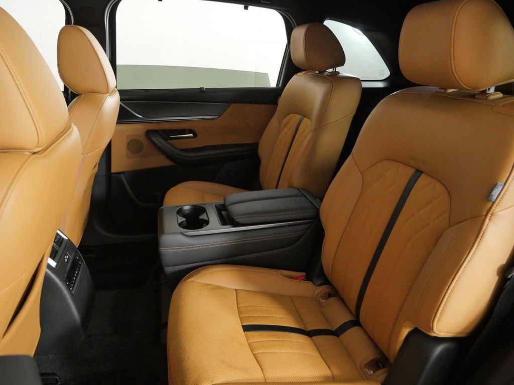 Thumbnail: 2024 Mazda CX-90 - 32