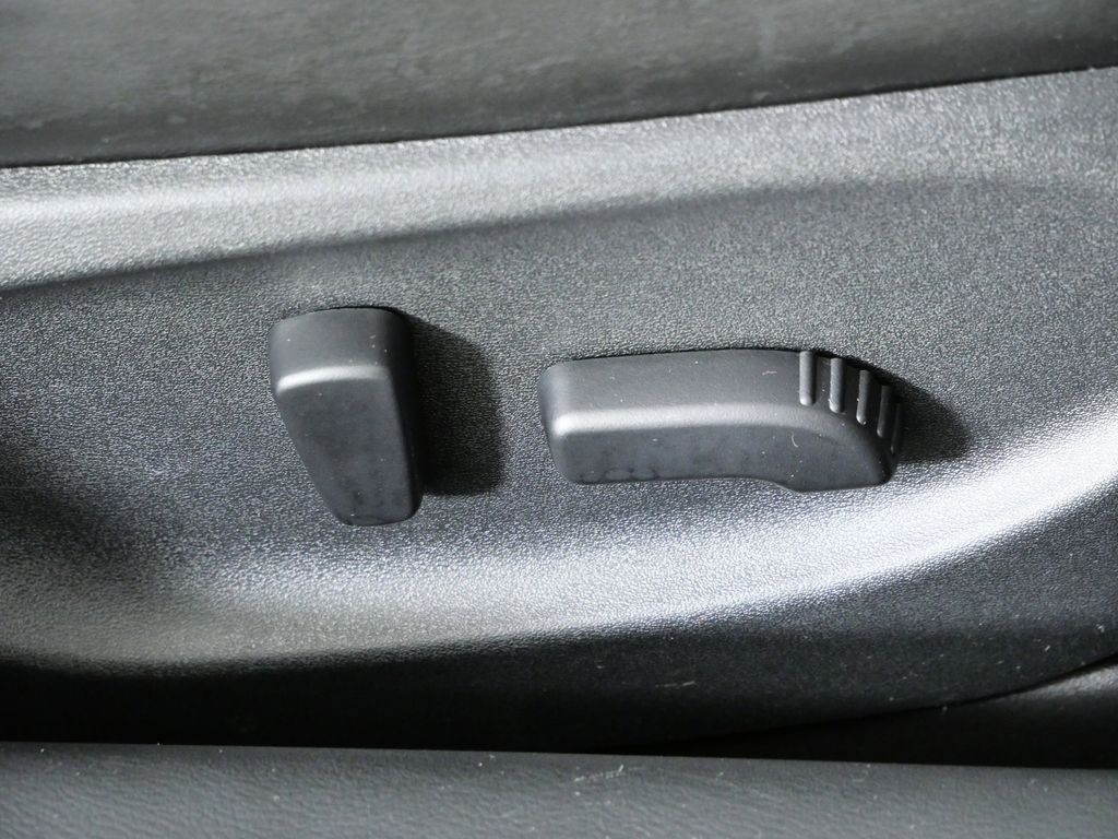 Thumbnail: 2018 INFINITI Q50 - 28