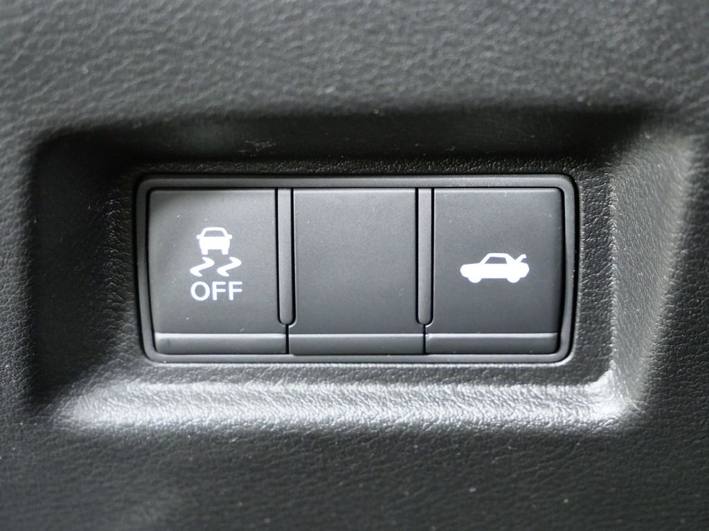 Thumbnail: 2018 INFINITI Q50 - 40