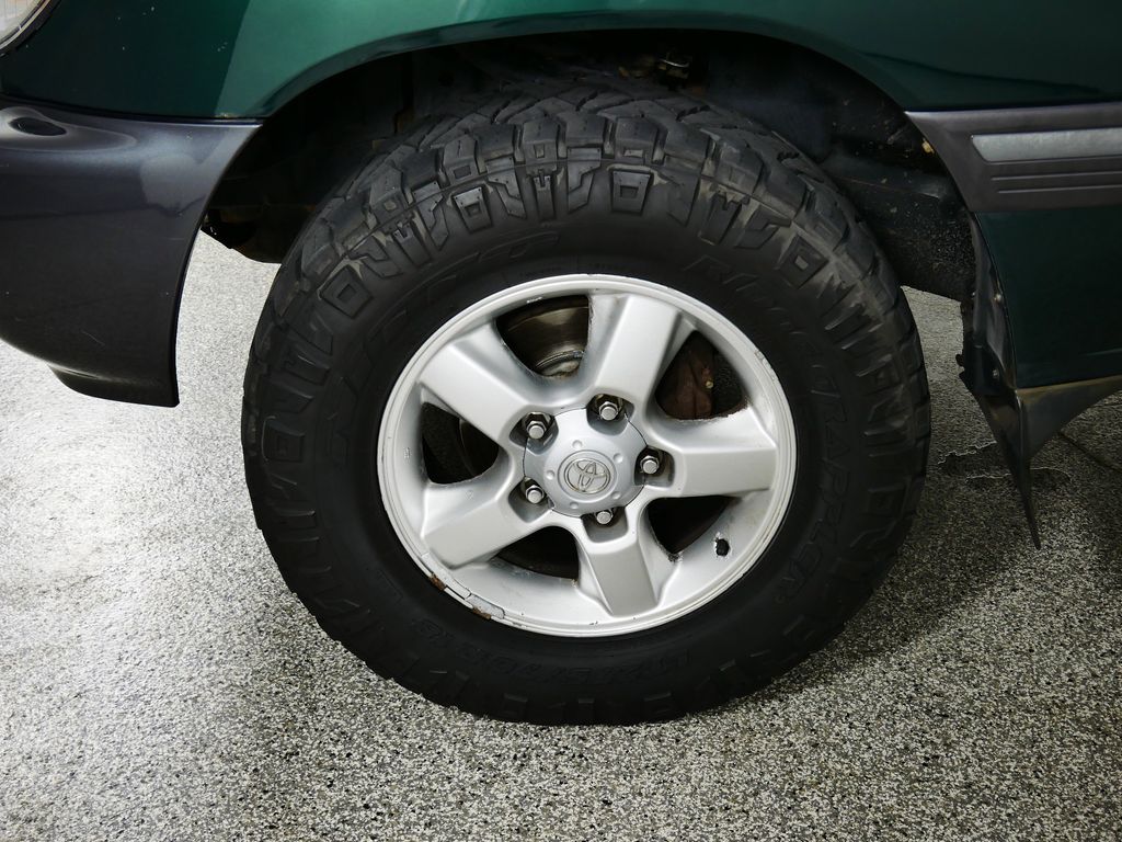 Thumbnail: 2004 Toyota Land Cruiser - 26