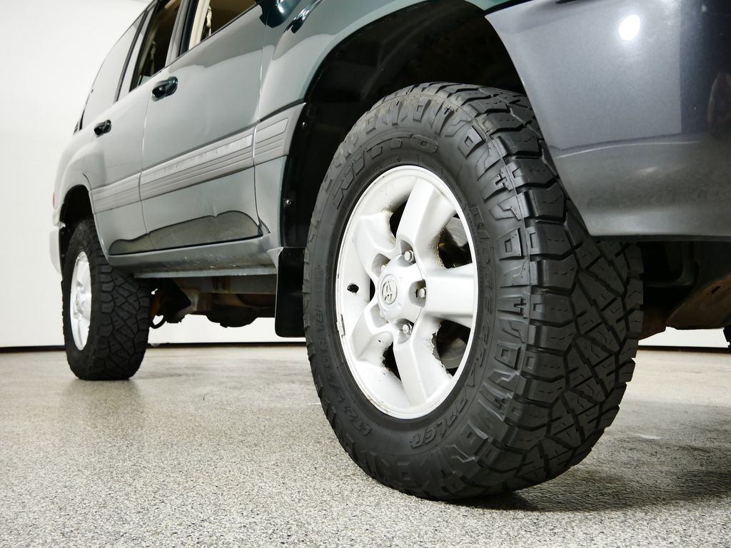 Thumbnail: 2004 Toyota Land Cruiser - 8
