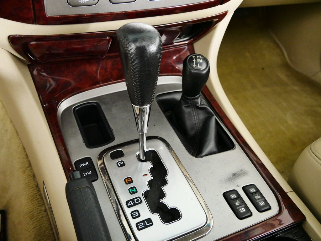 Thumbnail: 2004 Toyota Land Cruiser - 14
