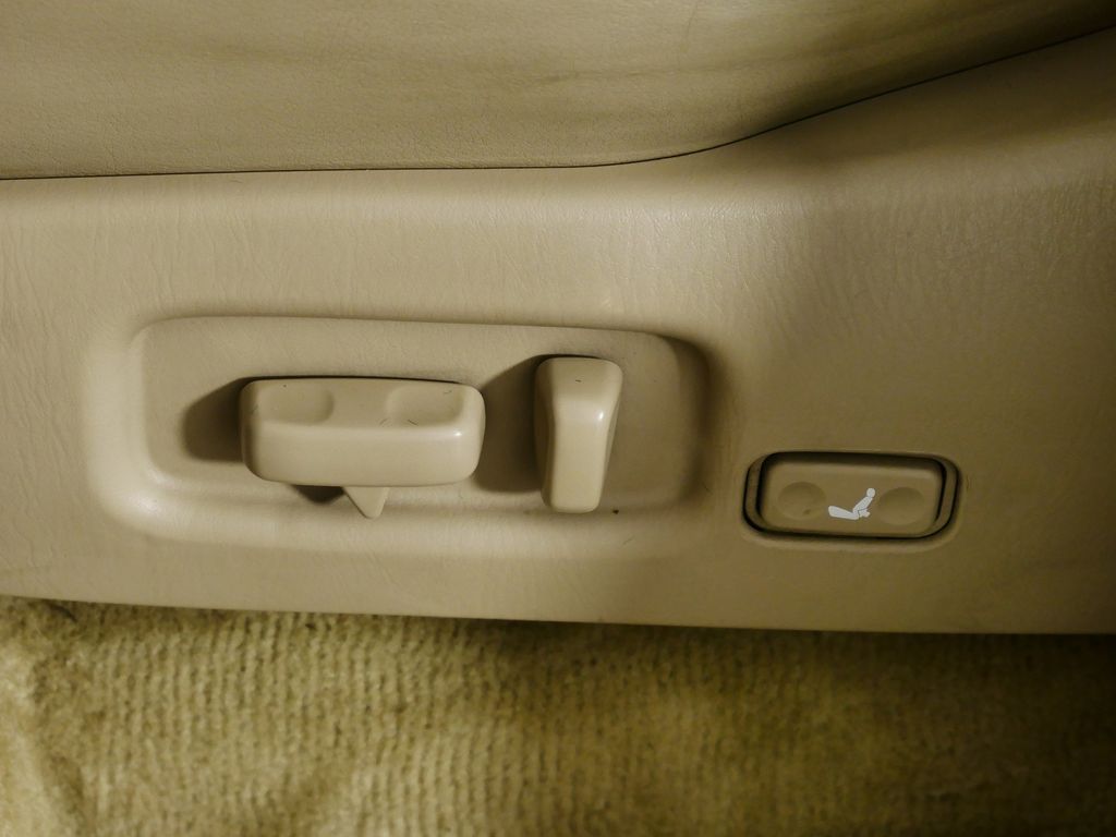 Thumbnail: 2004 Toyota Land Cruiser - 34