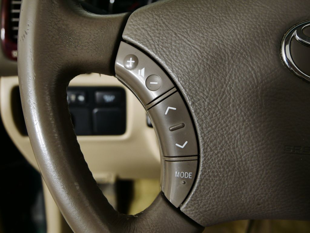 Thumbnail: 2004 Toyota Land Cruiser - 38