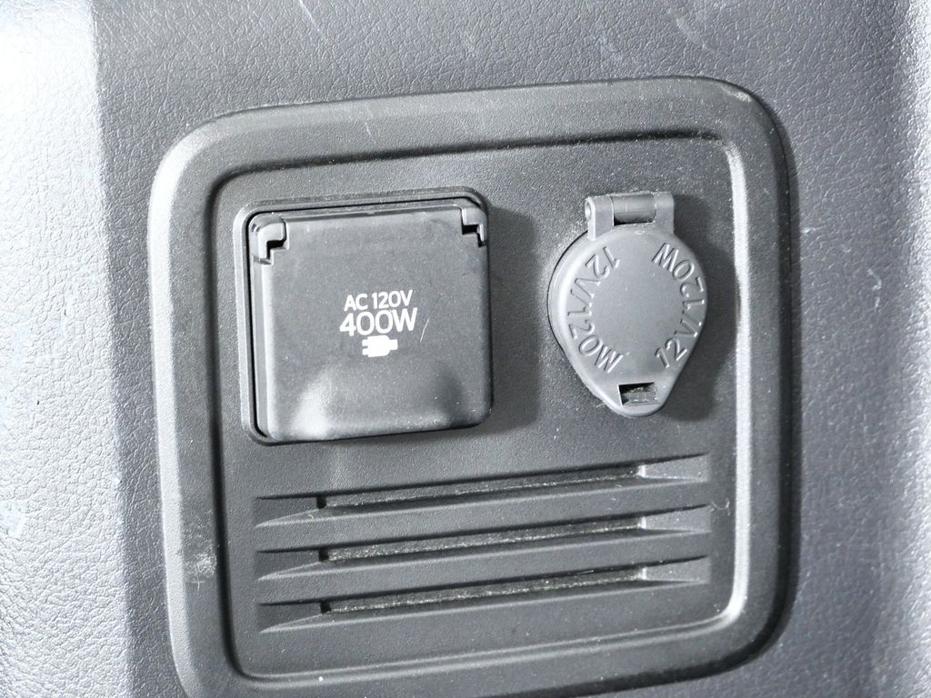 Thumbnail: 2022 Toyota 4Runner - 31