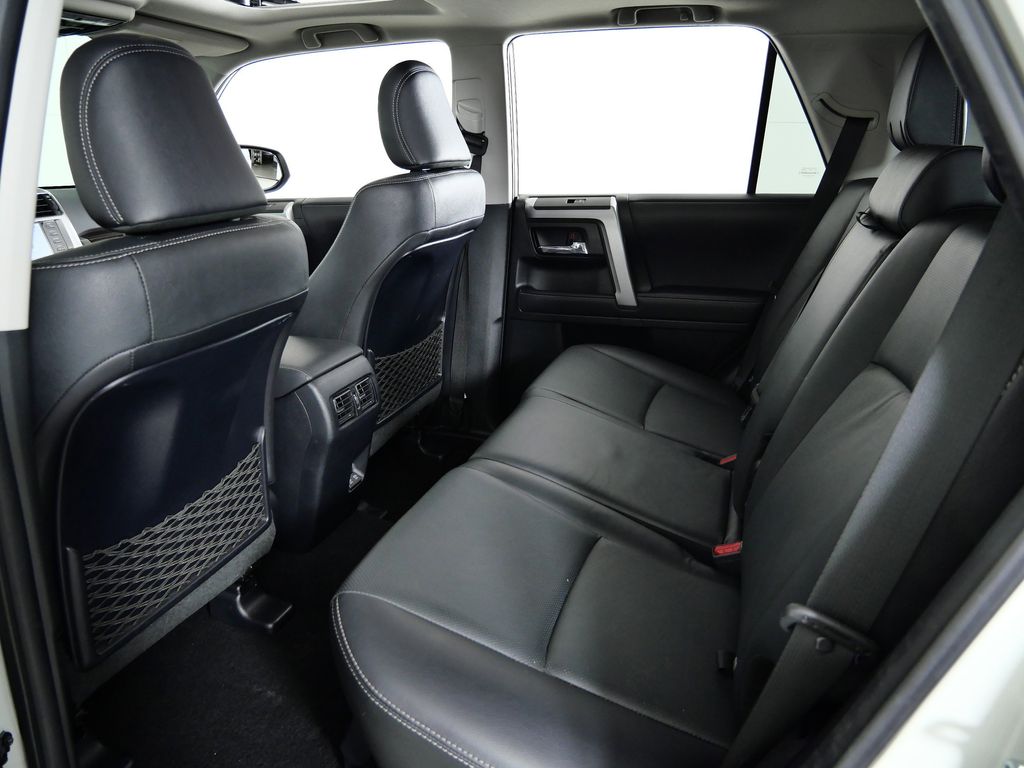 Thumbnail: 2022 Toyota 4Runner - 33