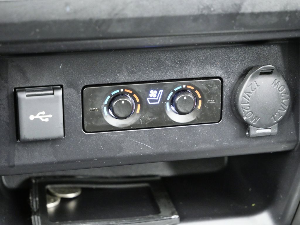 Thumbnail: 2022 Toyota 4Runner - 46