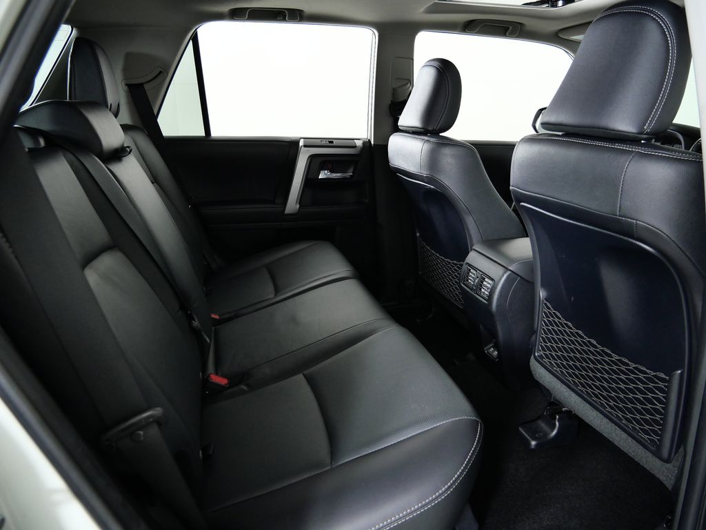 Thumbnail: 2022 Toyota 4Runner - 10