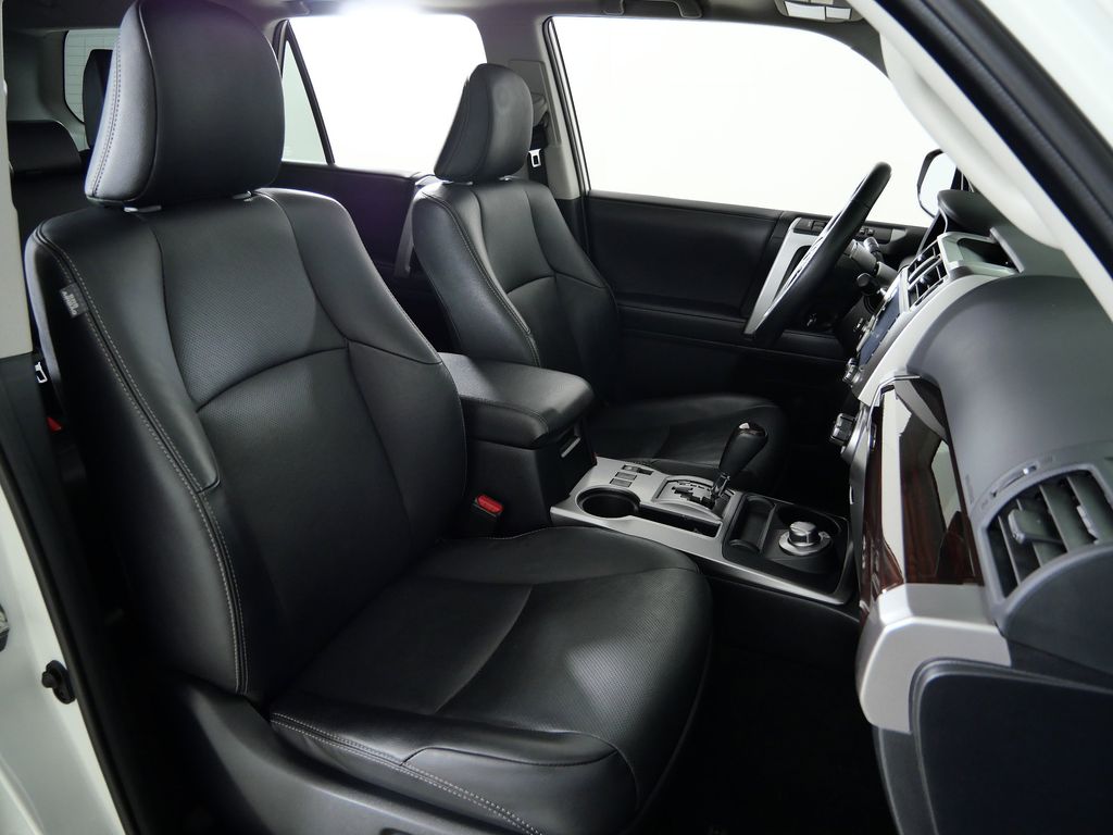 Thumbnail: 2022 Toyota 4Runner - 9