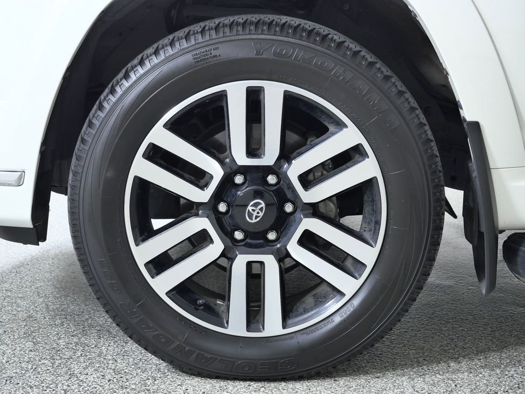 Thumbnail: 2022 Toyota 4Runner - 25