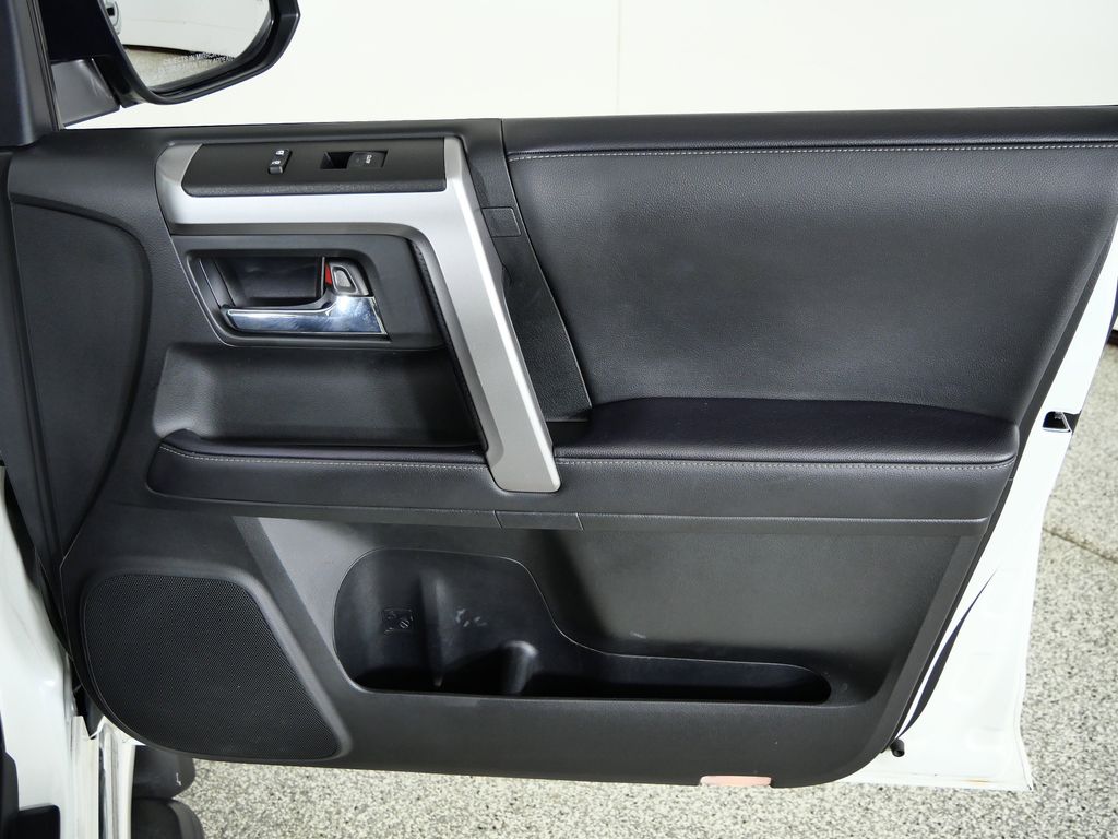 Thumbnail: 2022 Toyota 4Runner - 27