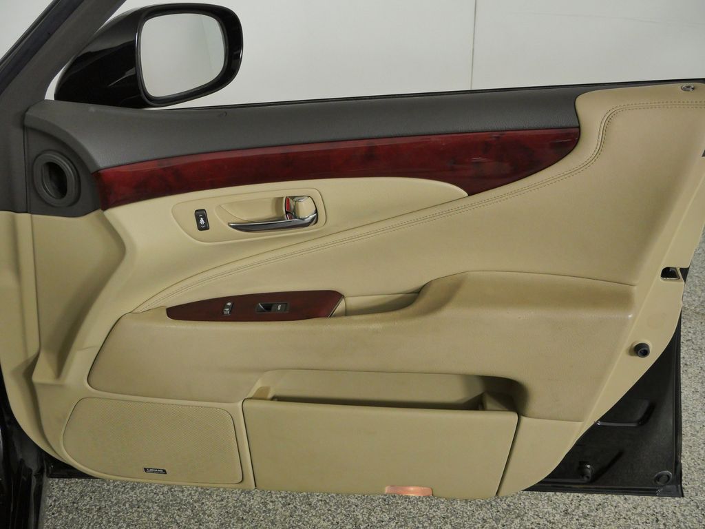 Thumbnail: 2007 Lexus LS - 26