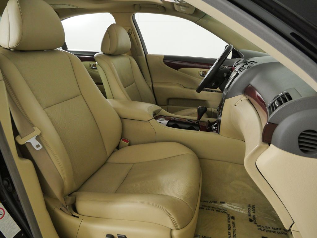 Thumbnail: 2007 Lexus LS - 10