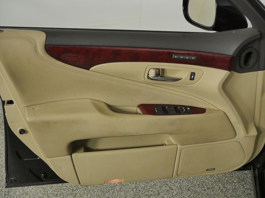 Thumbnail: 2007 Lexus LS - 35