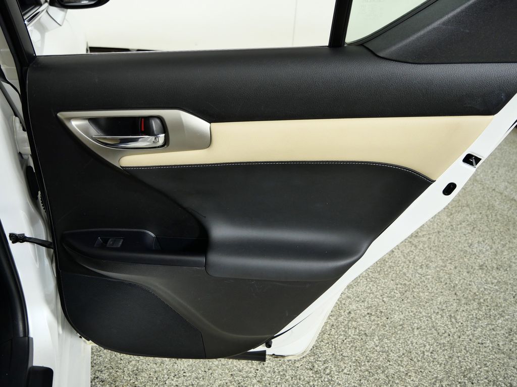 Thumbnail: 2017 Lexus CT - 30