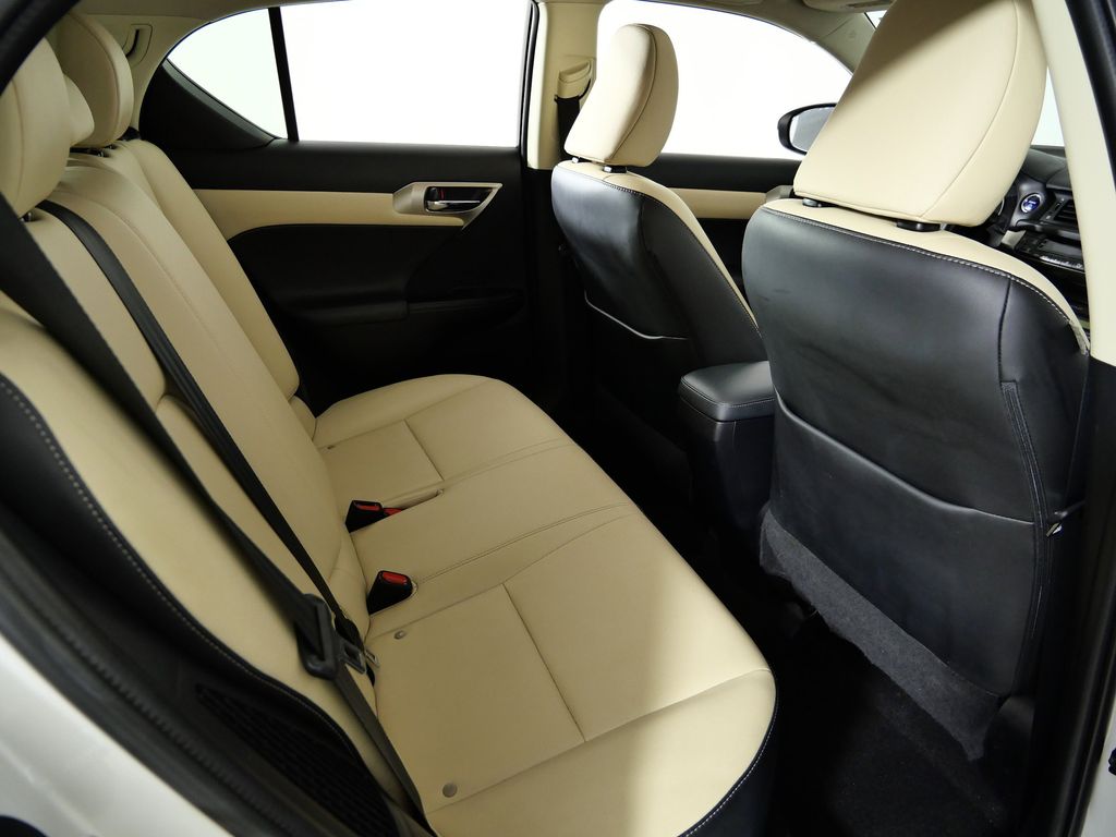 Thumbnail: 2017 Lexus CT - 12