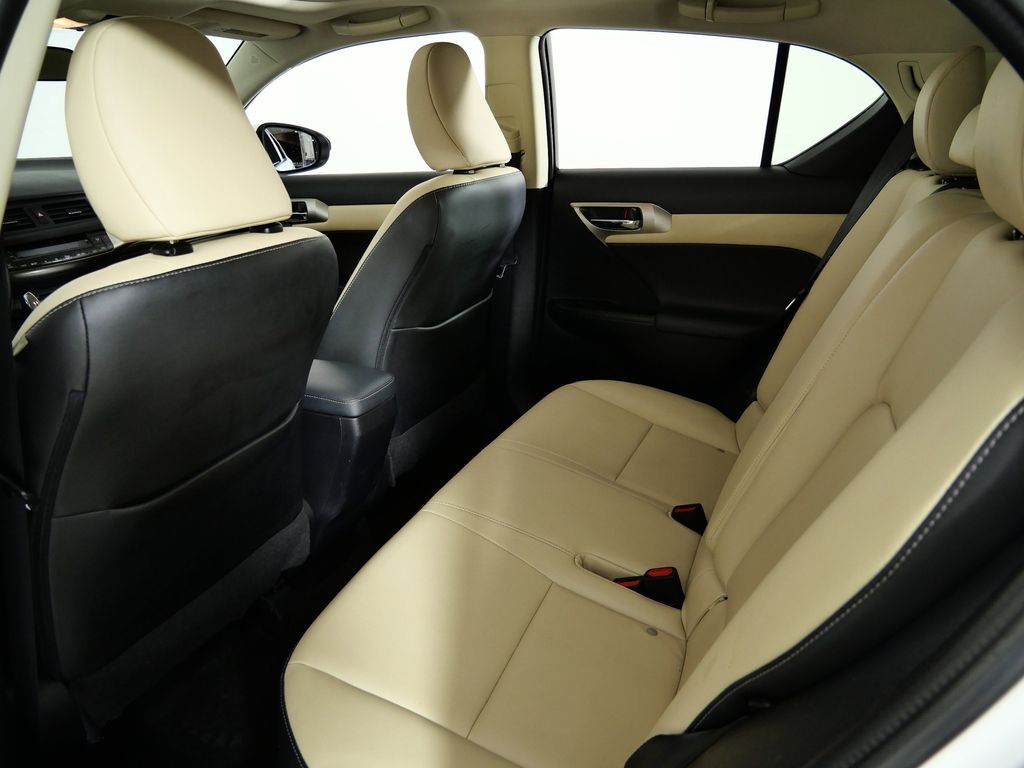 Thumbnail: 2017 Lexus CT - 33