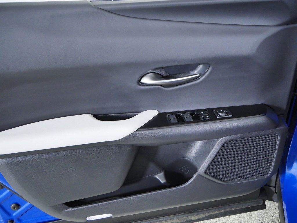 Thumbnail: 2024 Lexus UX - 36