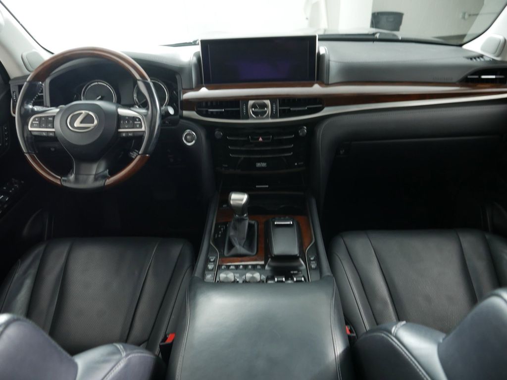 2017 Lexus LX 570 2