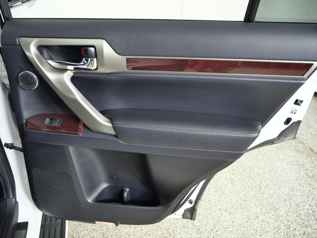 Thumbnail: 2016 Lexus GX - 28