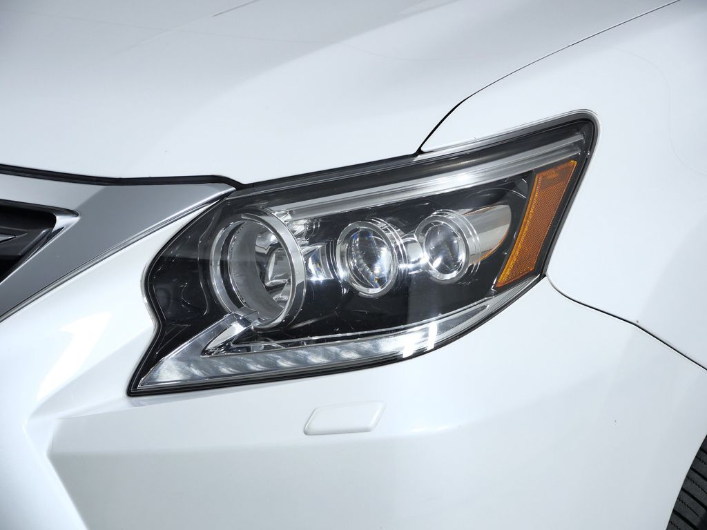 Thumbnail: 2016 Lexus GX - 17