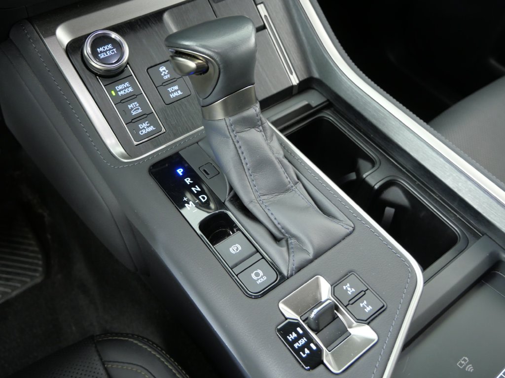 Thumbnail: 2024 Lexus ES - 13
