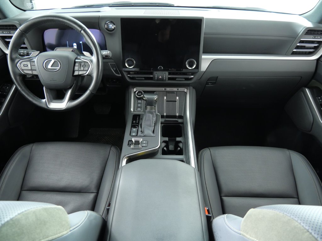 Thumbnail: 2024 Lexus ES - 2