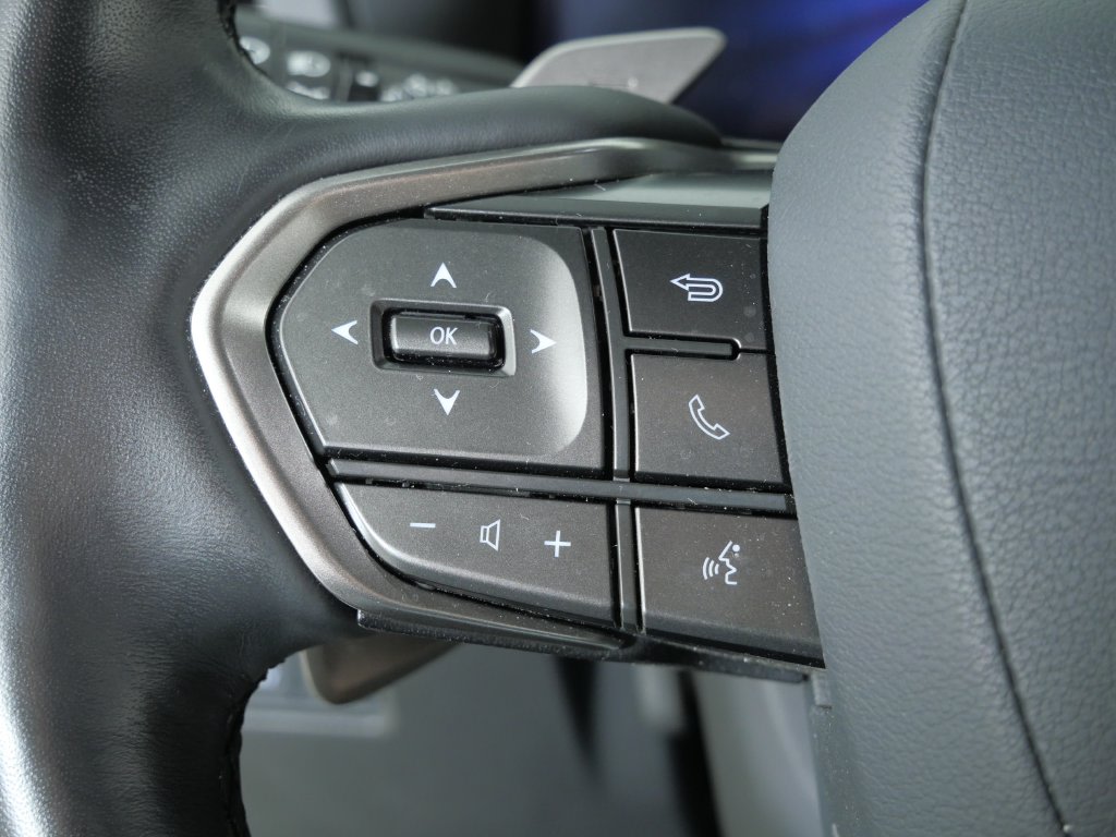 Thumbnail: 2024 Lexus ES - 38
