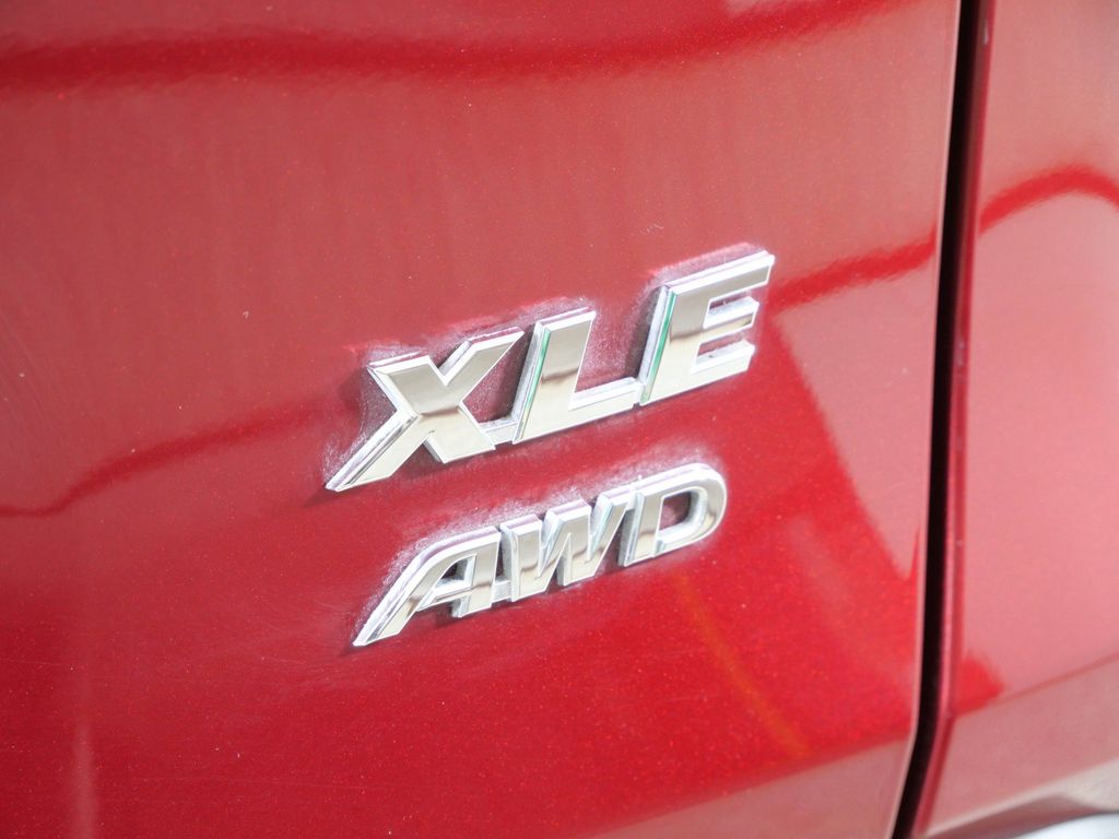 Thumbnail: 2019 Toyota RAV4 - 22