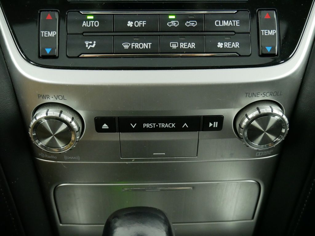 Thumbnail: 2016 Toyota Land Cruiser - 47