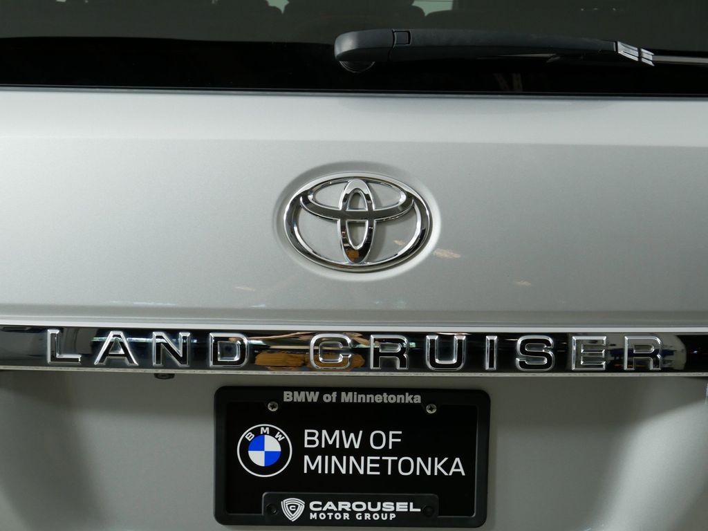 Thumbnail: 2016 Toyota Land Cruiser - 7