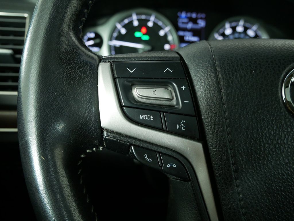 Thumbnail: 2016 Toyota Land Cruiser - 40