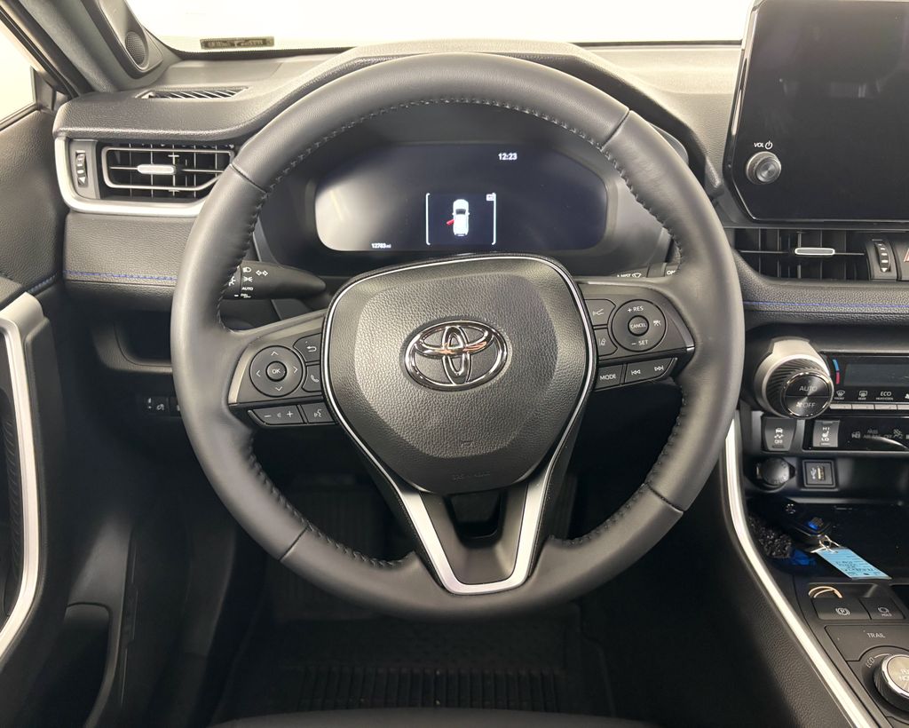 Thumbnail: 2025 Toyota RAV4 - 2