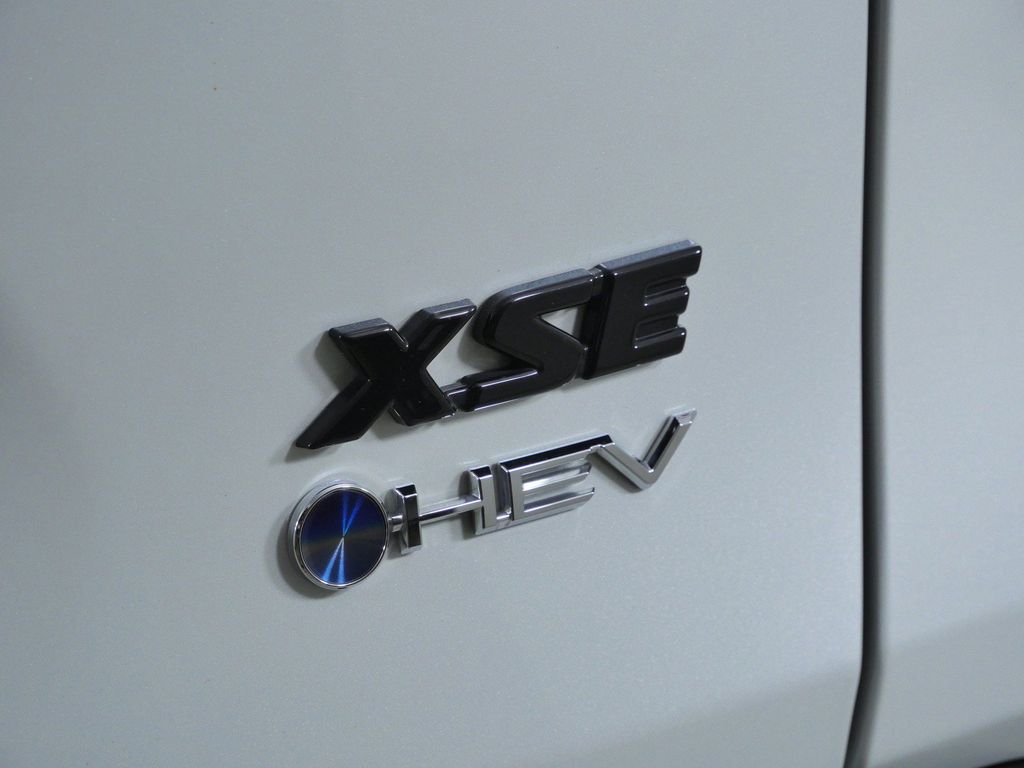 Thumbnail: 2025 Toyota RAV4 - 24