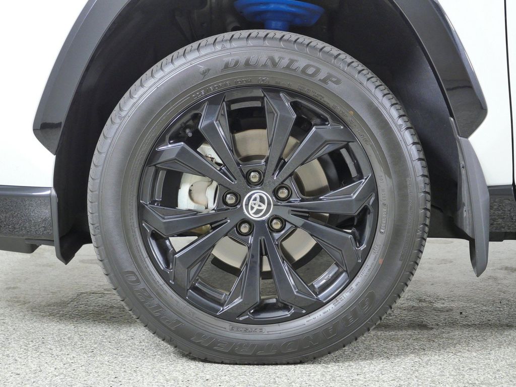 Thumbnail: 2025 Toyota RAV4 - 27