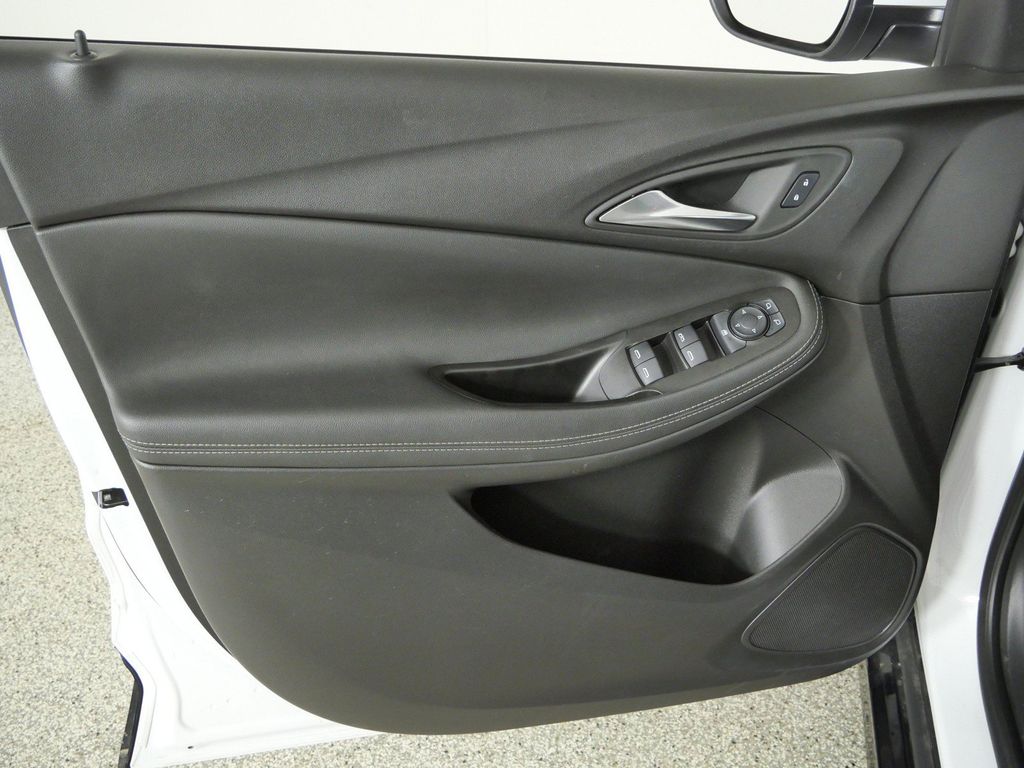 Thumbnail: 2024 Buick Encore GX - 32