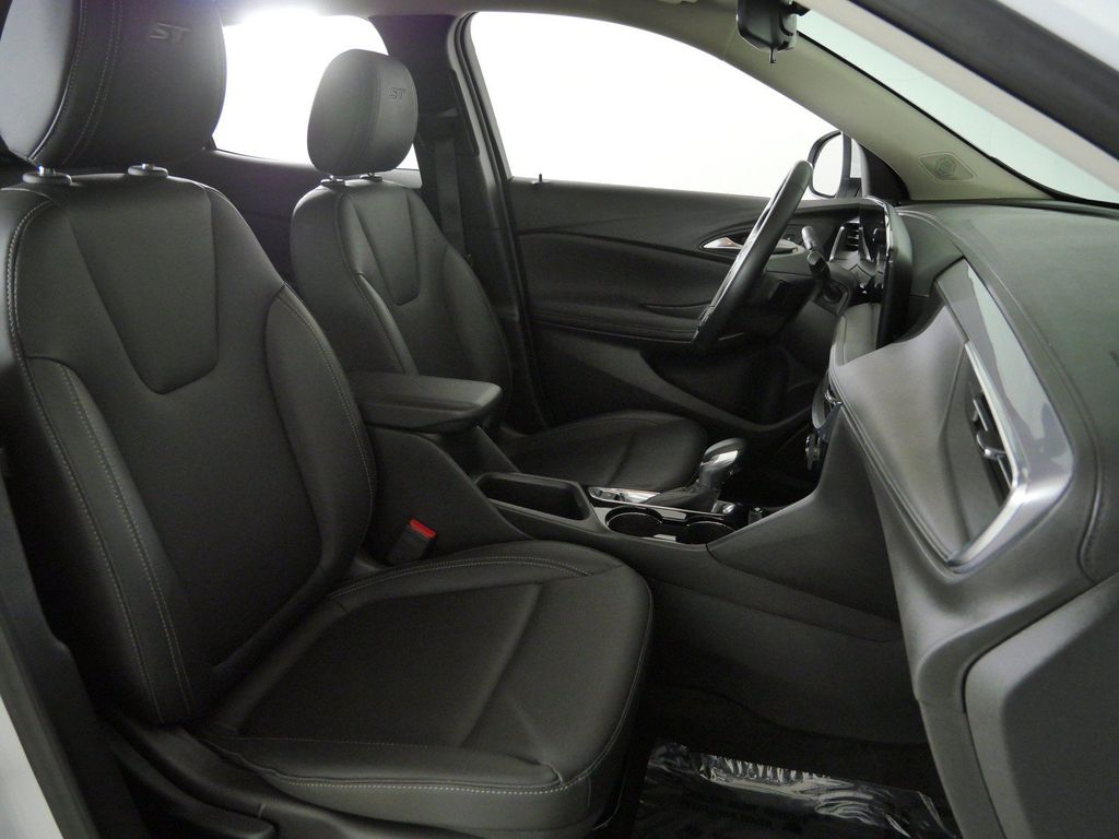 Thumbnail: 2024 Buick Encore GX - 11