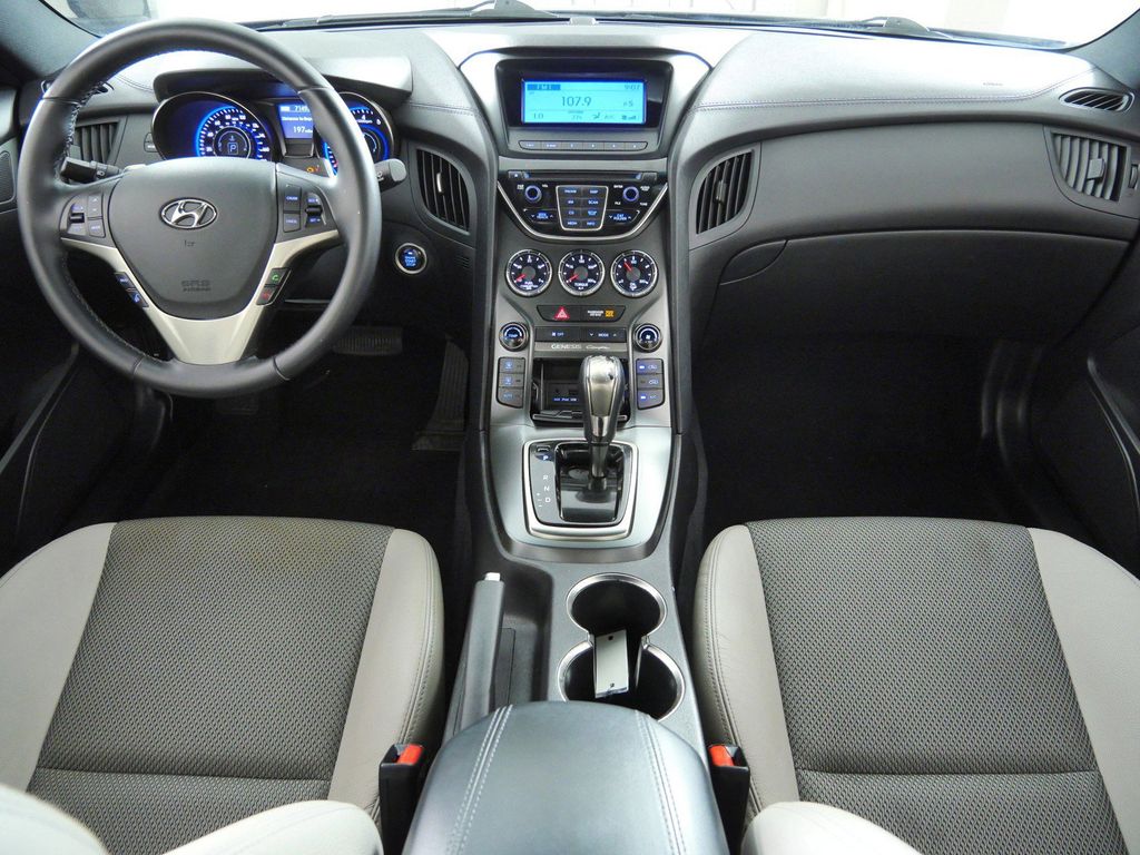 Thumbnail: 2015 Hyundai Genesis - 2