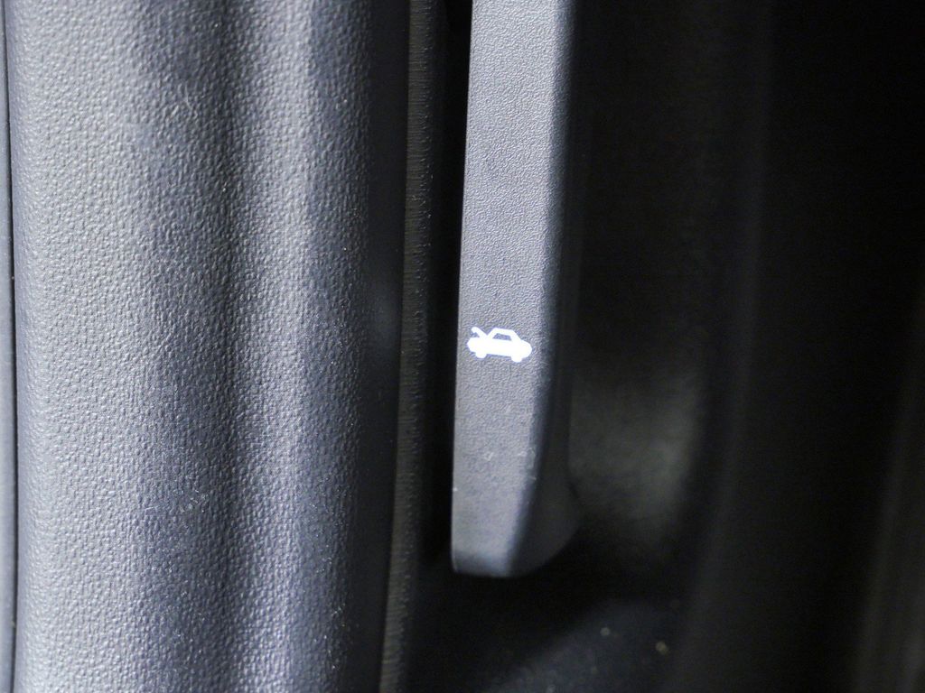 Thumbnail: 2015 Hyundai Genesis - 39