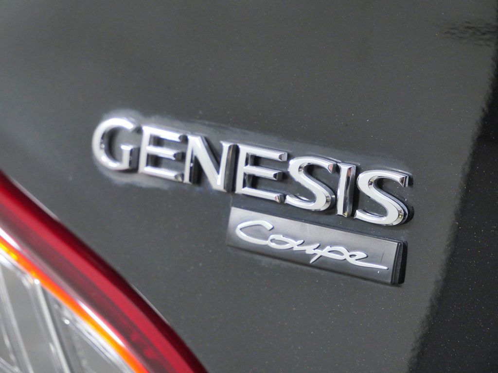 Thumbnail: 2015 Hyundai Genesis - 23