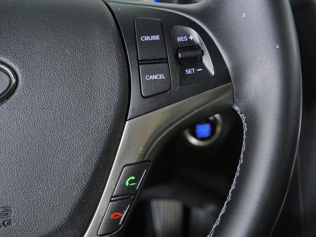 Thumbnail: 2015 Hyundai Genesis - 41