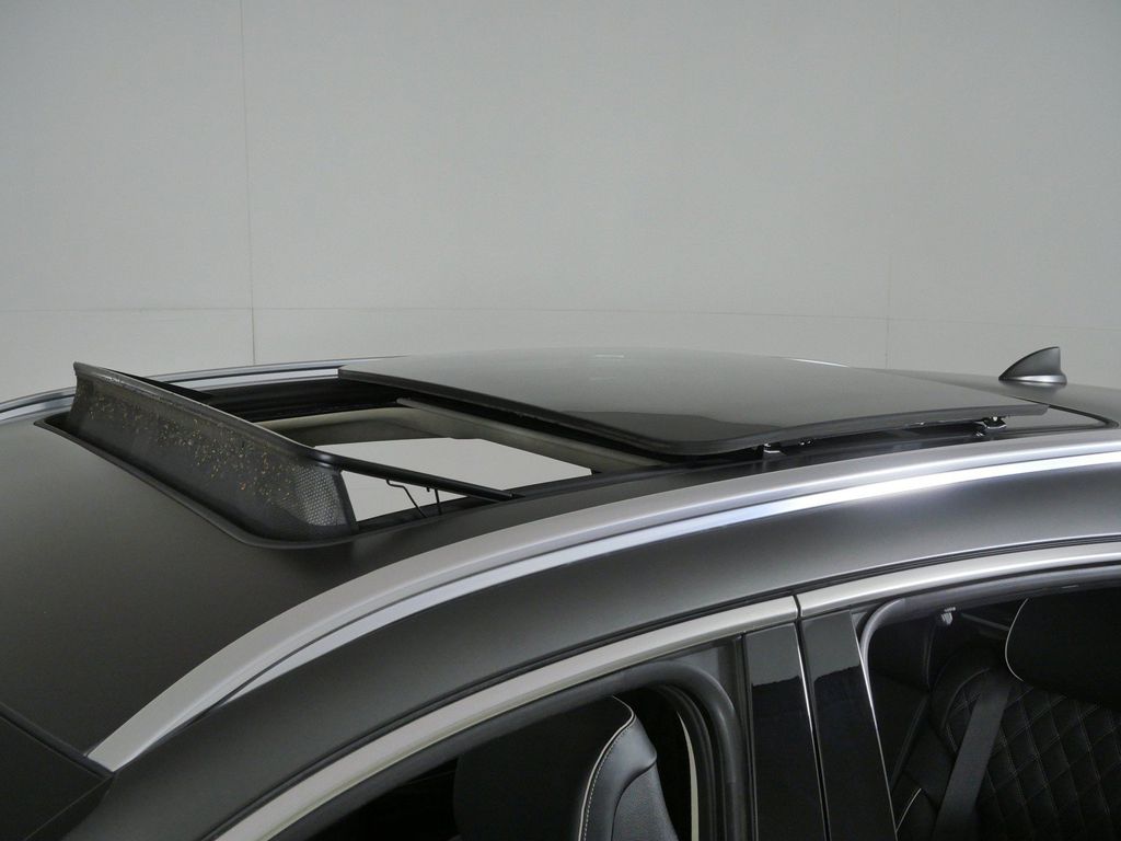 Thumbnail: 2024 Genesis GV80 - 25