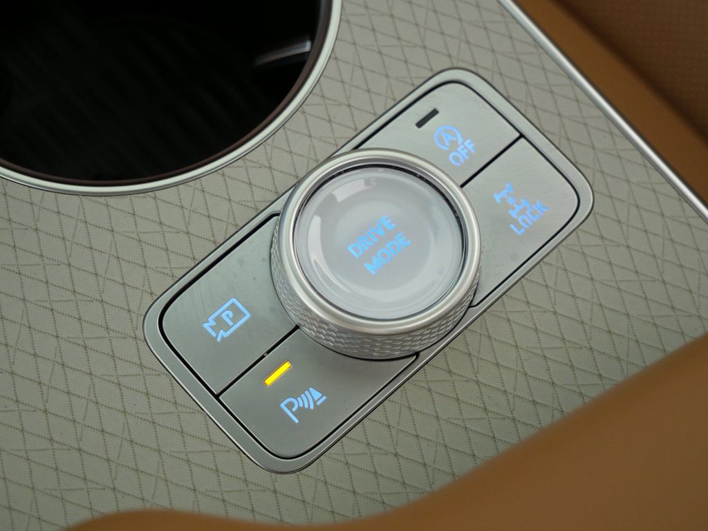 Thumbnail: 2025 Genesis GV80 - 15