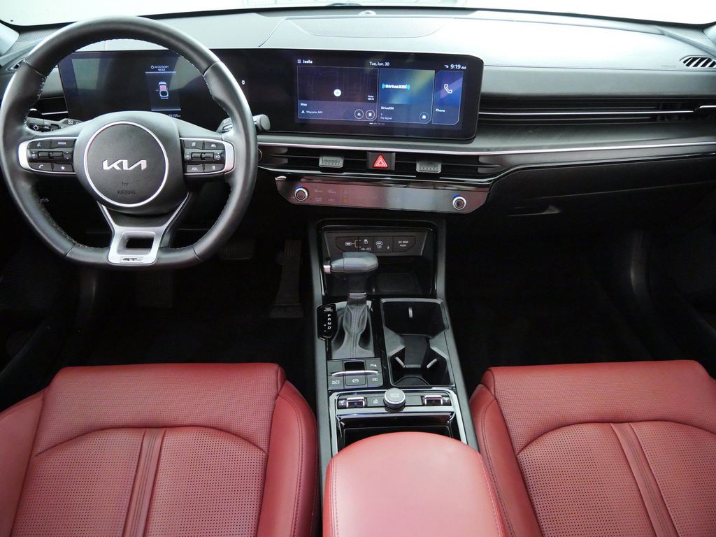 Thumbnail: 2025 Kia K5 - 2